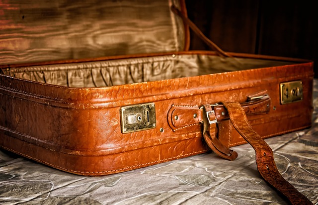 Tips memilih koper yang sesuai dengan jenis perjalanan